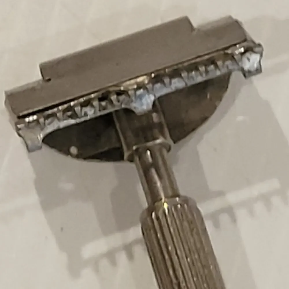 Rare Vintage Rhodes Kriss Kross Swivel Head Injector Safety Razor